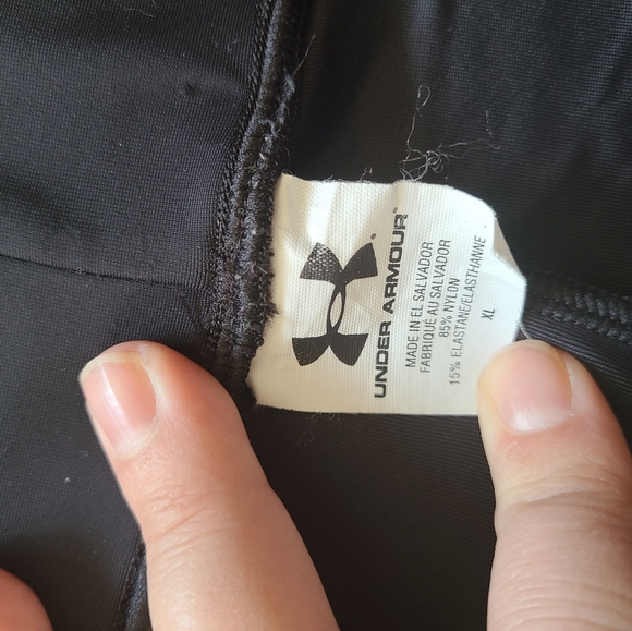 Under Amour bike shorts - Picture 2 of 2